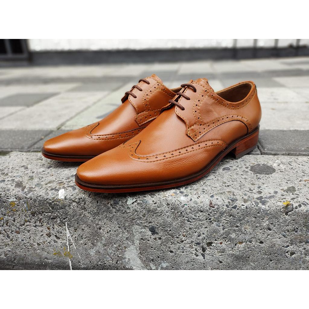 ZAPATOS EN TONO MIEL FORMAL