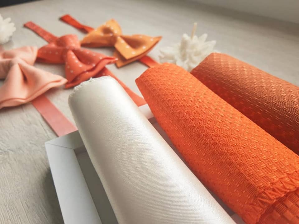 PAÑUELOS EN TONO NARANJA SOLO FONDO O TEXTURIZADOS